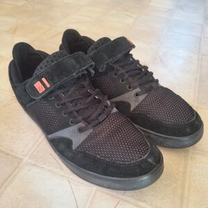 eS Shoes Accel Plus Everstitch